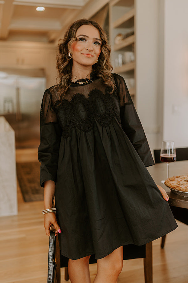 Chic Agenda Lace Applique Mini Dress in Black-Beginning Fashion
