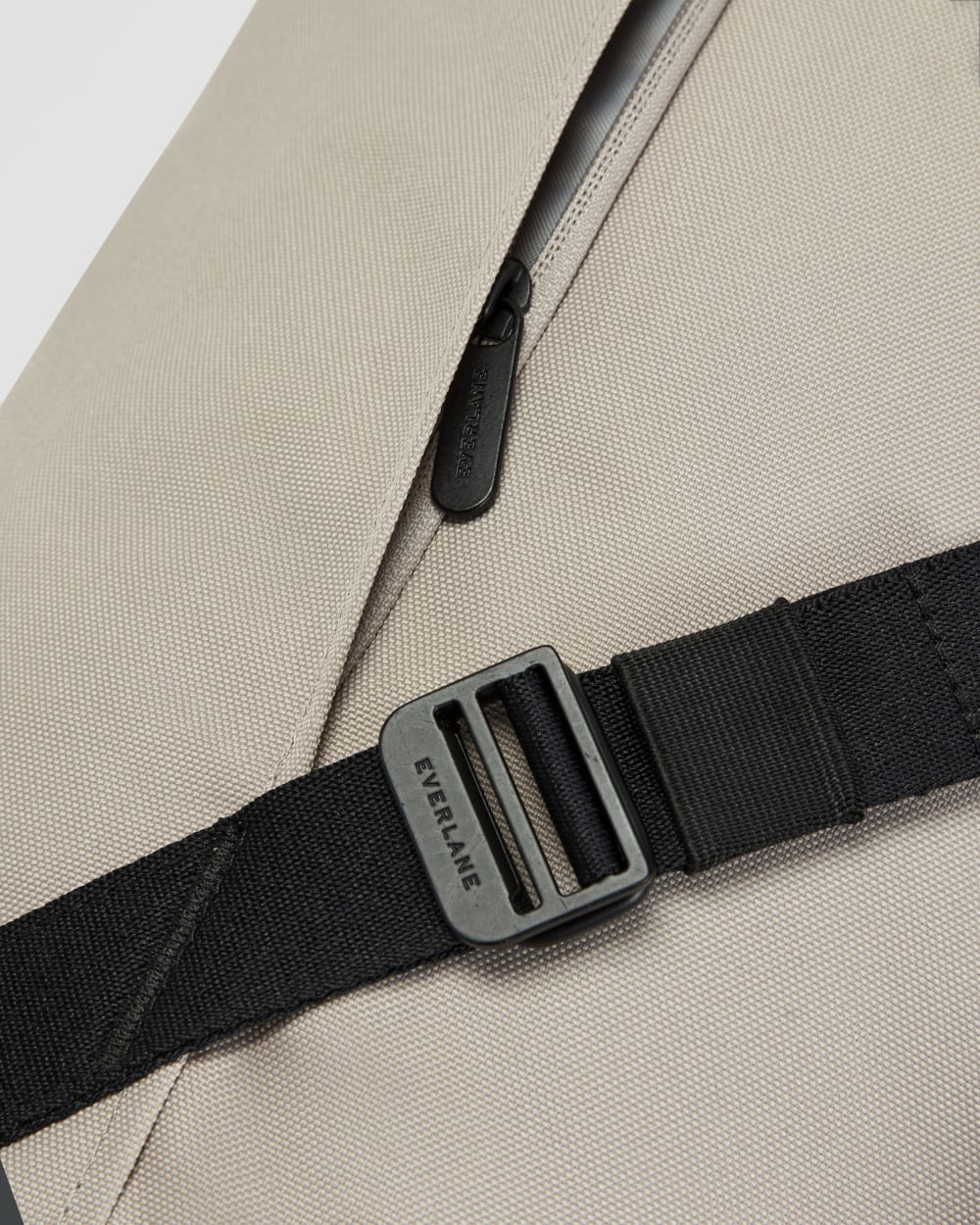 The ReNew Transit 4-Way Duffle | Warm Quartz-styoma