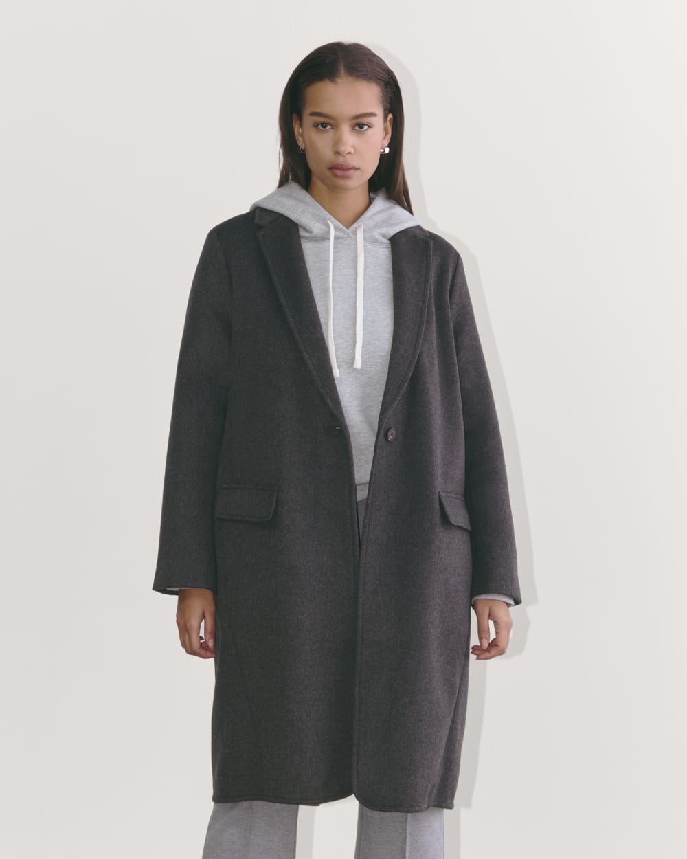 The Topcoat in Wool | Dark Charcoal Melange-styoma