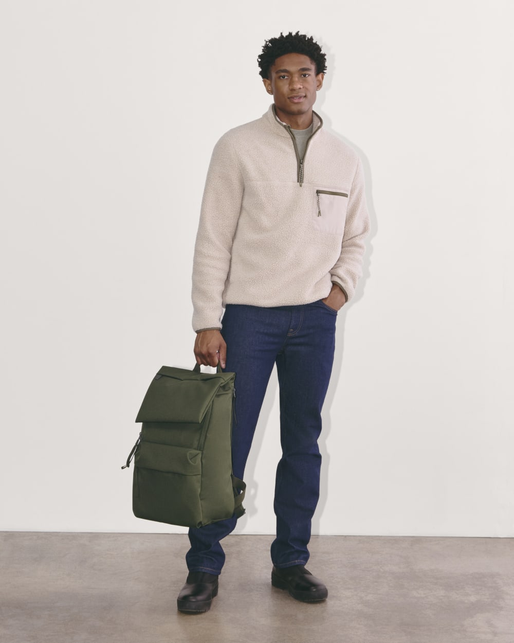 The ReNew Transit Backpack | Dark Forest-styoma