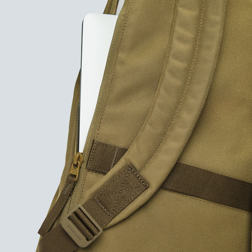 The ReNew Transit Backpack | Nutria / Beech-styoma