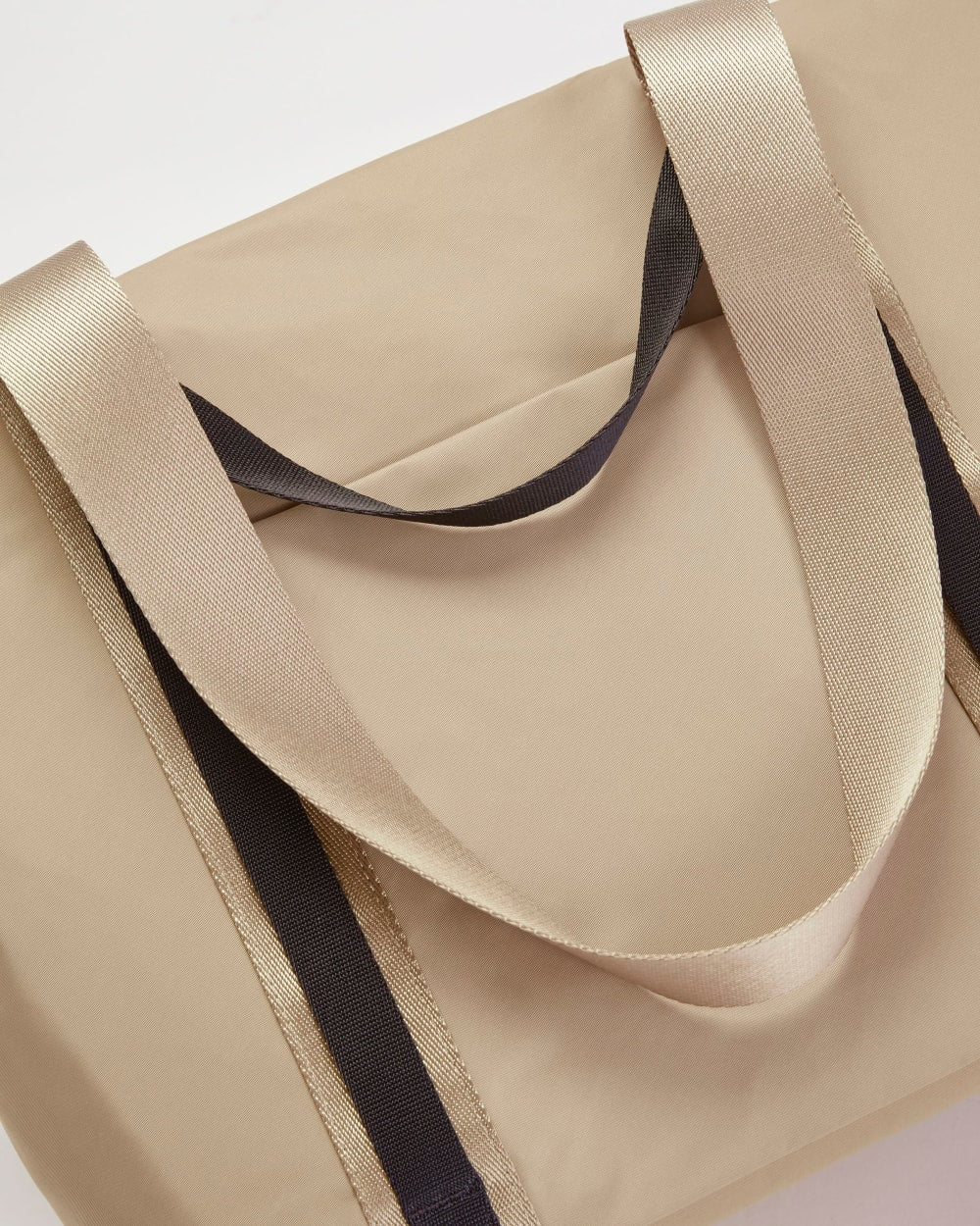 The Recycled Nylon Tote | Khaki-styoma
