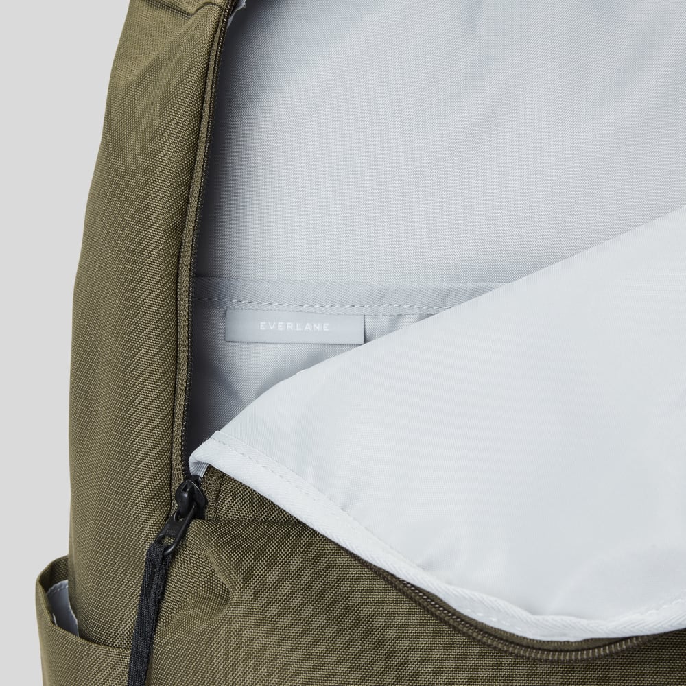 The ReNew Transit Backpack | Kalamata-styoma