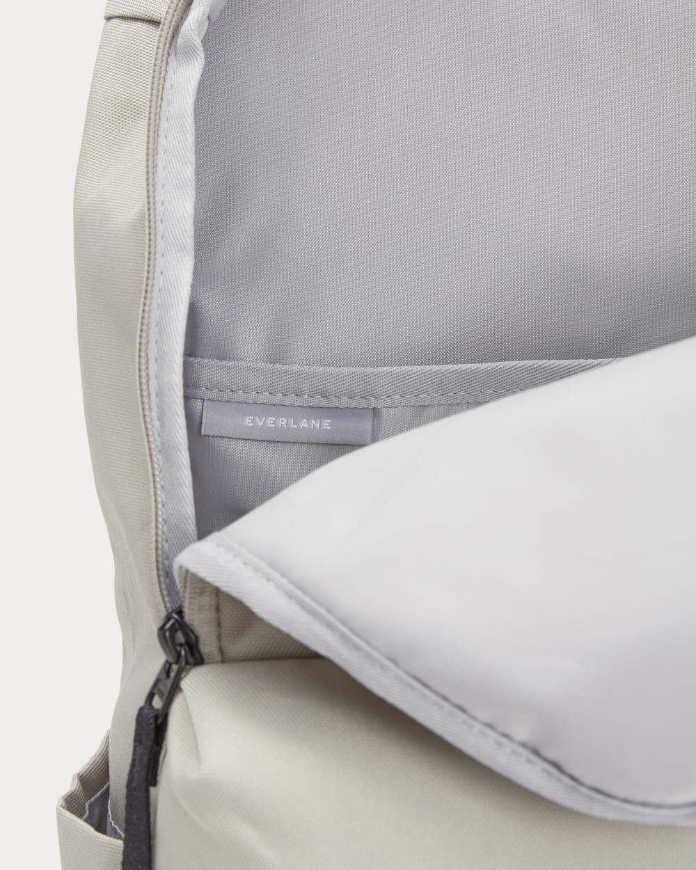 The ReNew Transit Backpack | Warm Quartz-styoma