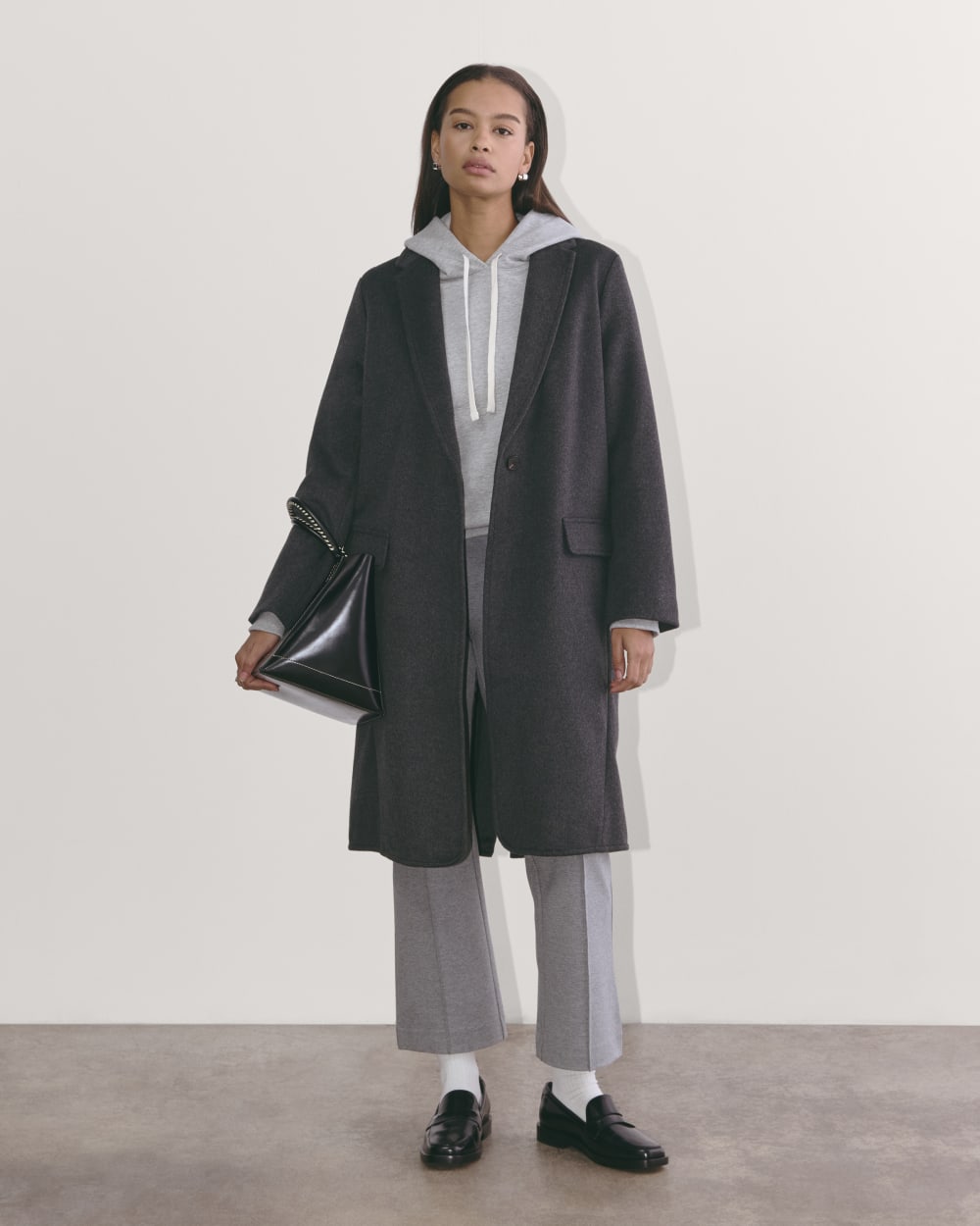 The Topcoat in Wool | Dark Charcoal Melange-styoma