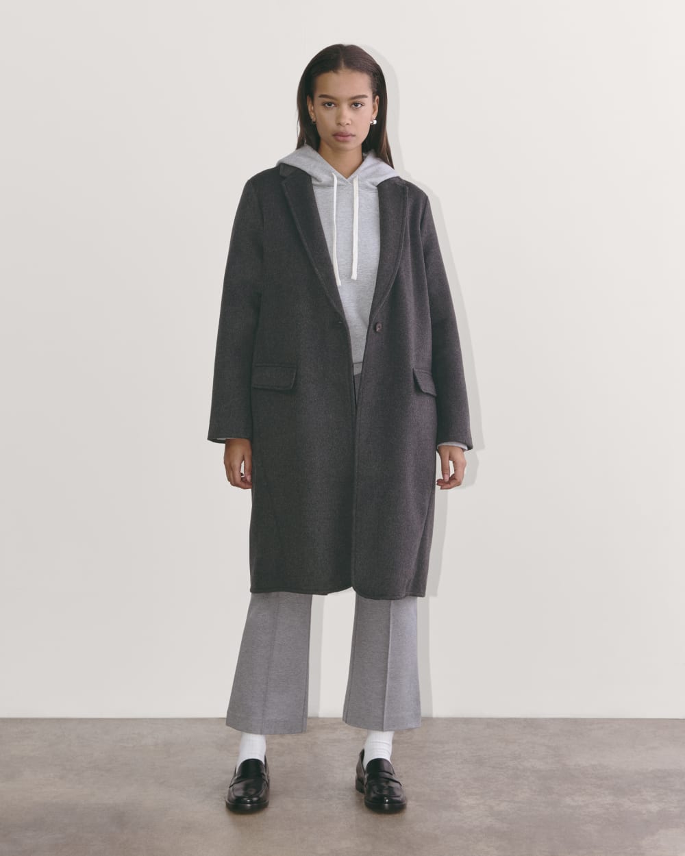 The Topcoat in Wool | Dark Charcoal Melange-styoma