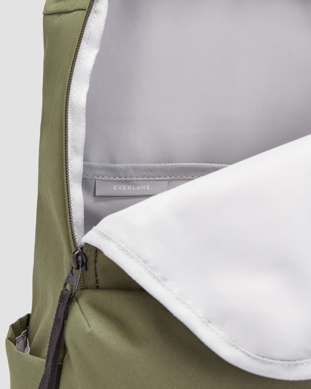 The ReNew Transit Backpack | Kalamata-styoma