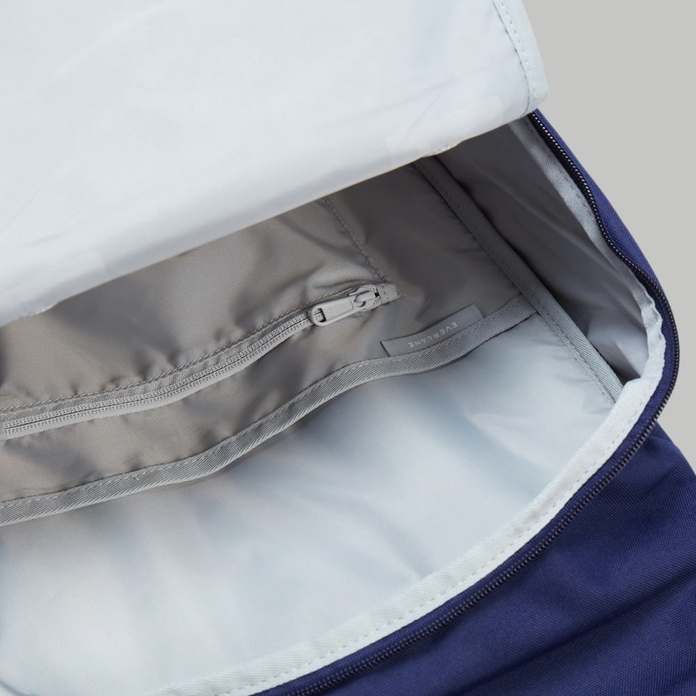 The ReNew Transit Backpack | Ocean Cavern-styoma