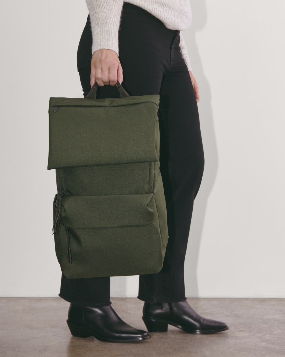 The ReNew Transit Backpack | Dark Forest-styoma