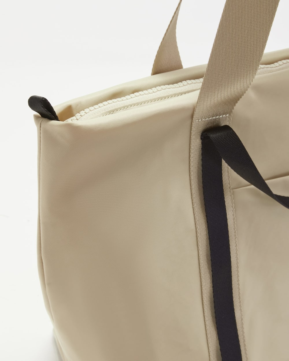 The Recycled Nylon Tote | Khaki-styoma