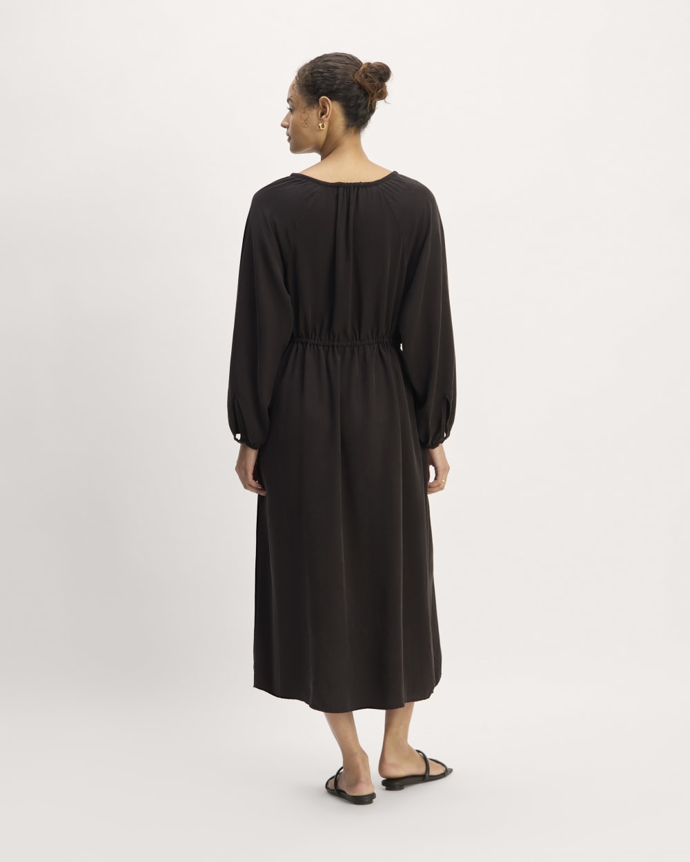 The TENCEL™ Gathered Maxi Dress | Black-styoma