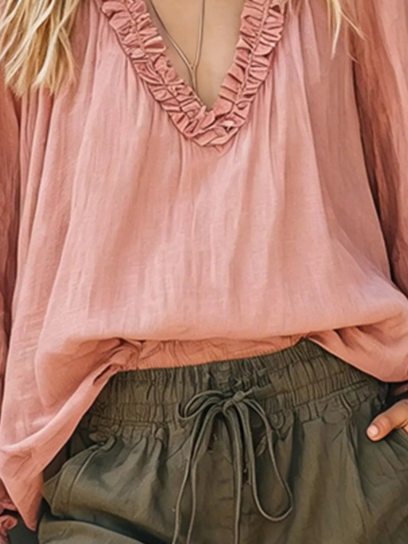 Limited-time offer: Ruffled V-neck long-sleeved shirt