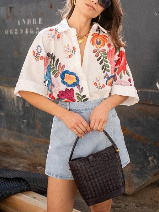 Carla short-sleeved shirt with floral pattern