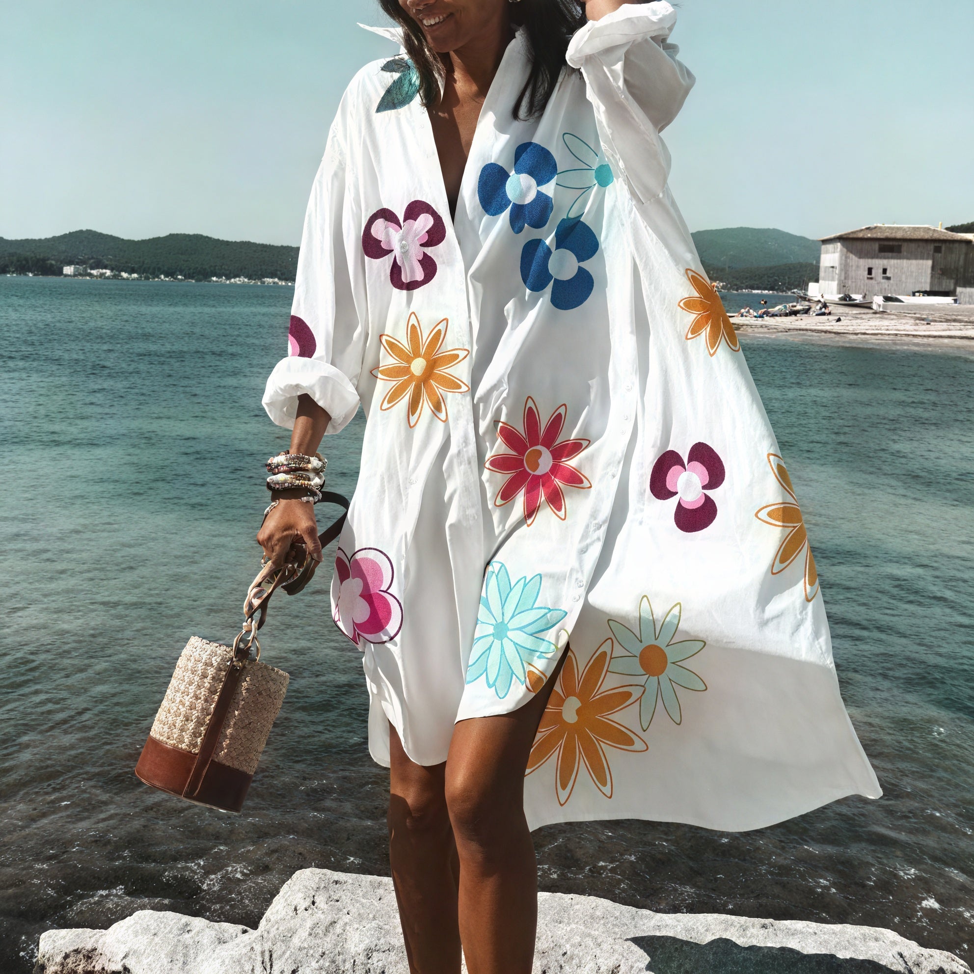 Loose-fitting summer button-down dress for the beach