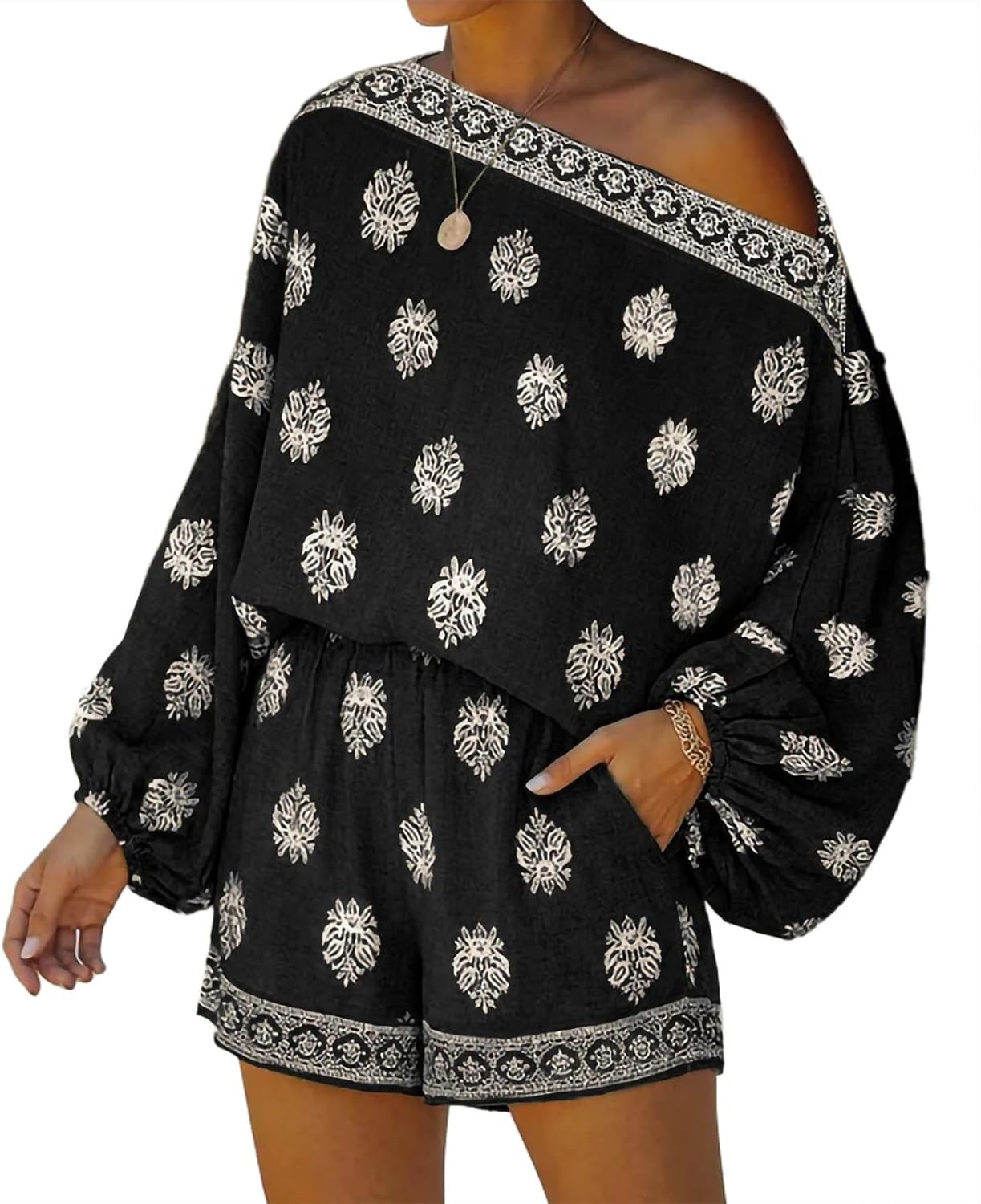 Women's jumpsuit, bohemian style, off-shoulder design, lantern sleeves, holiday outfit, high-waisted, shorts, loose fit, exquisite two-piece set.