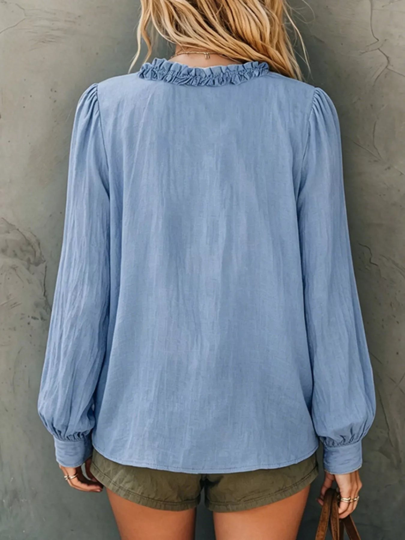 Limited-time offer: Ruffled V-neck long-sleeved shirt