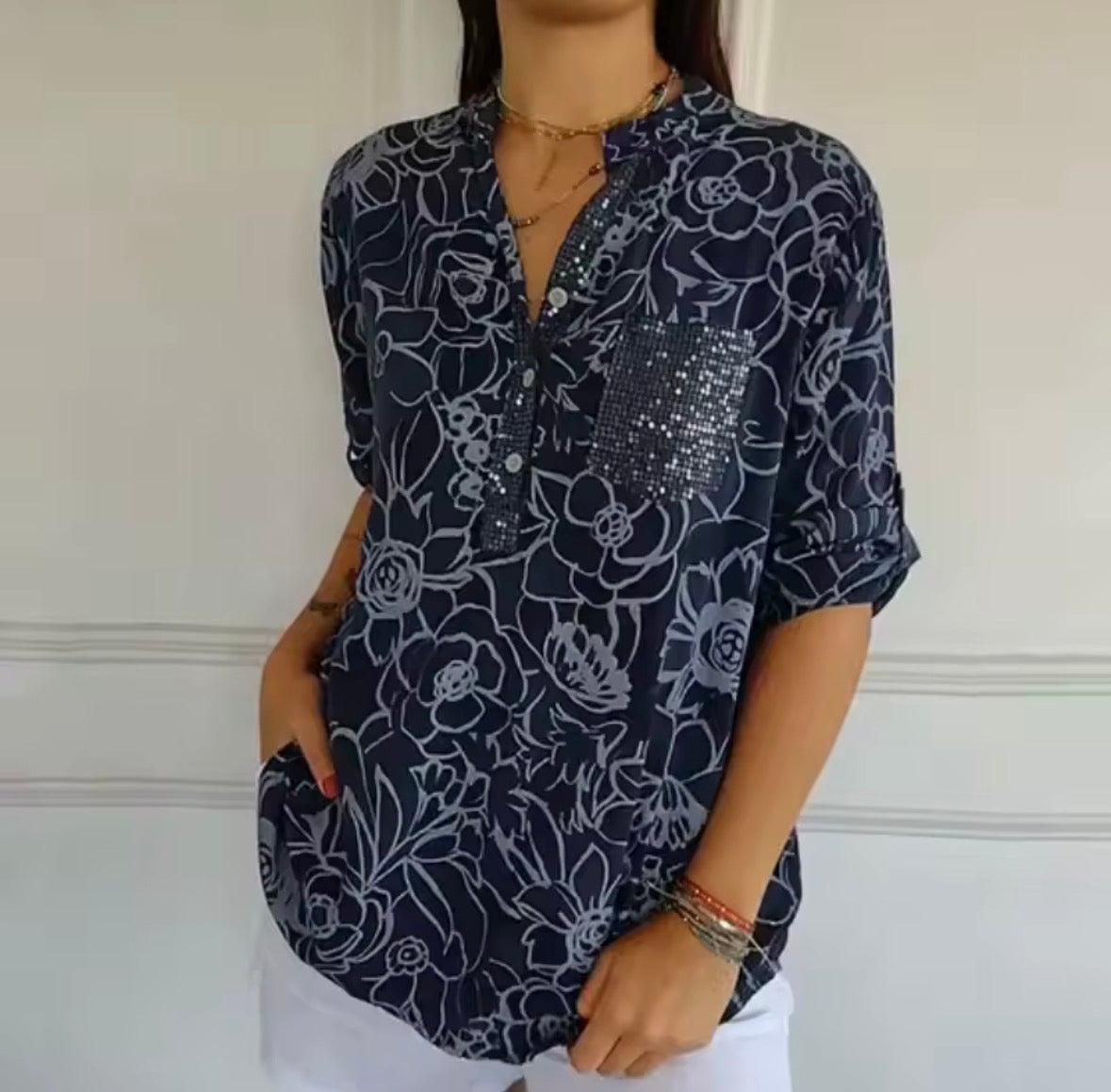  Elegant Blouse with Pocket