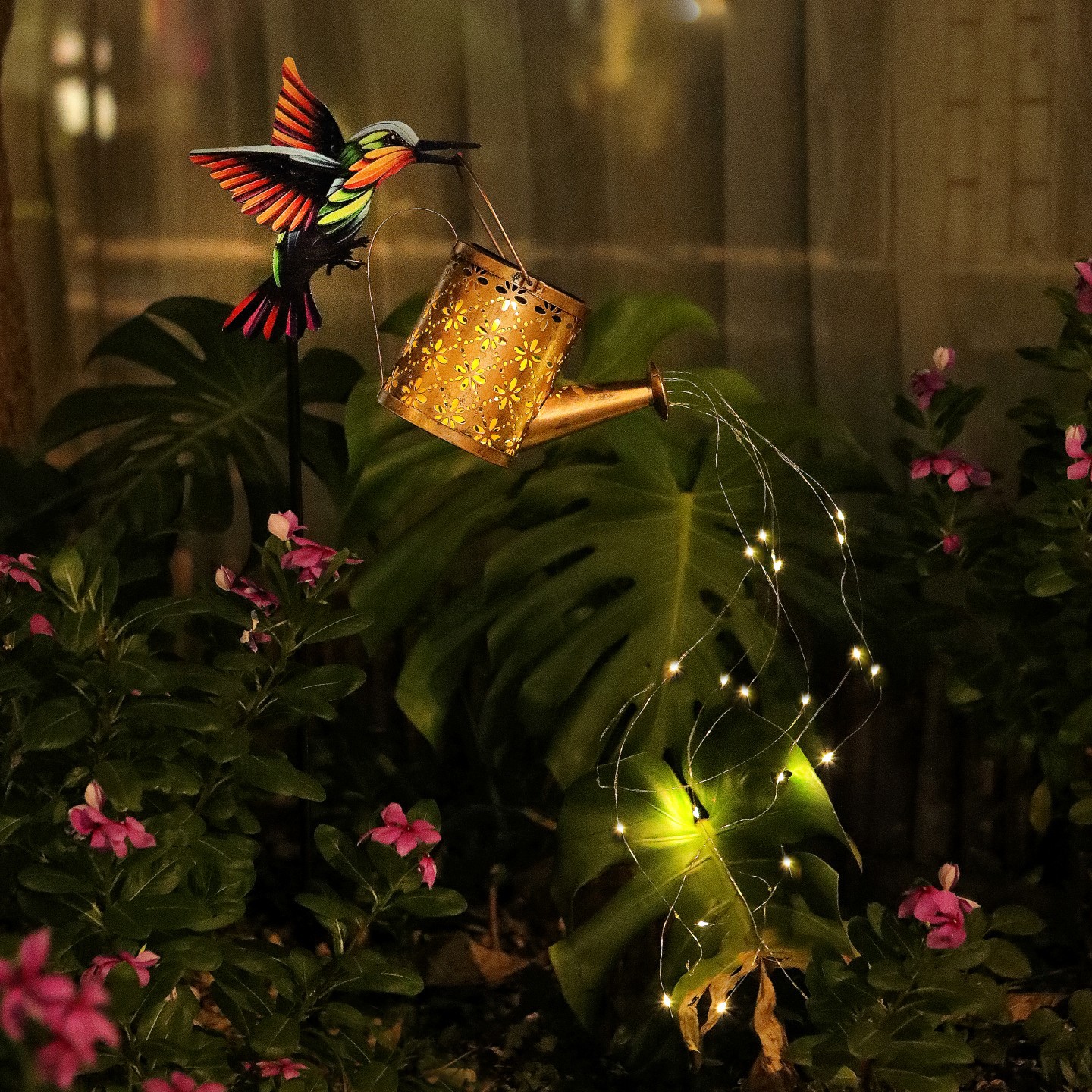 Solar-powered Santa Claus lawn light, wrought iron openwork goblin outdoor courtyard garden sculpture ornament