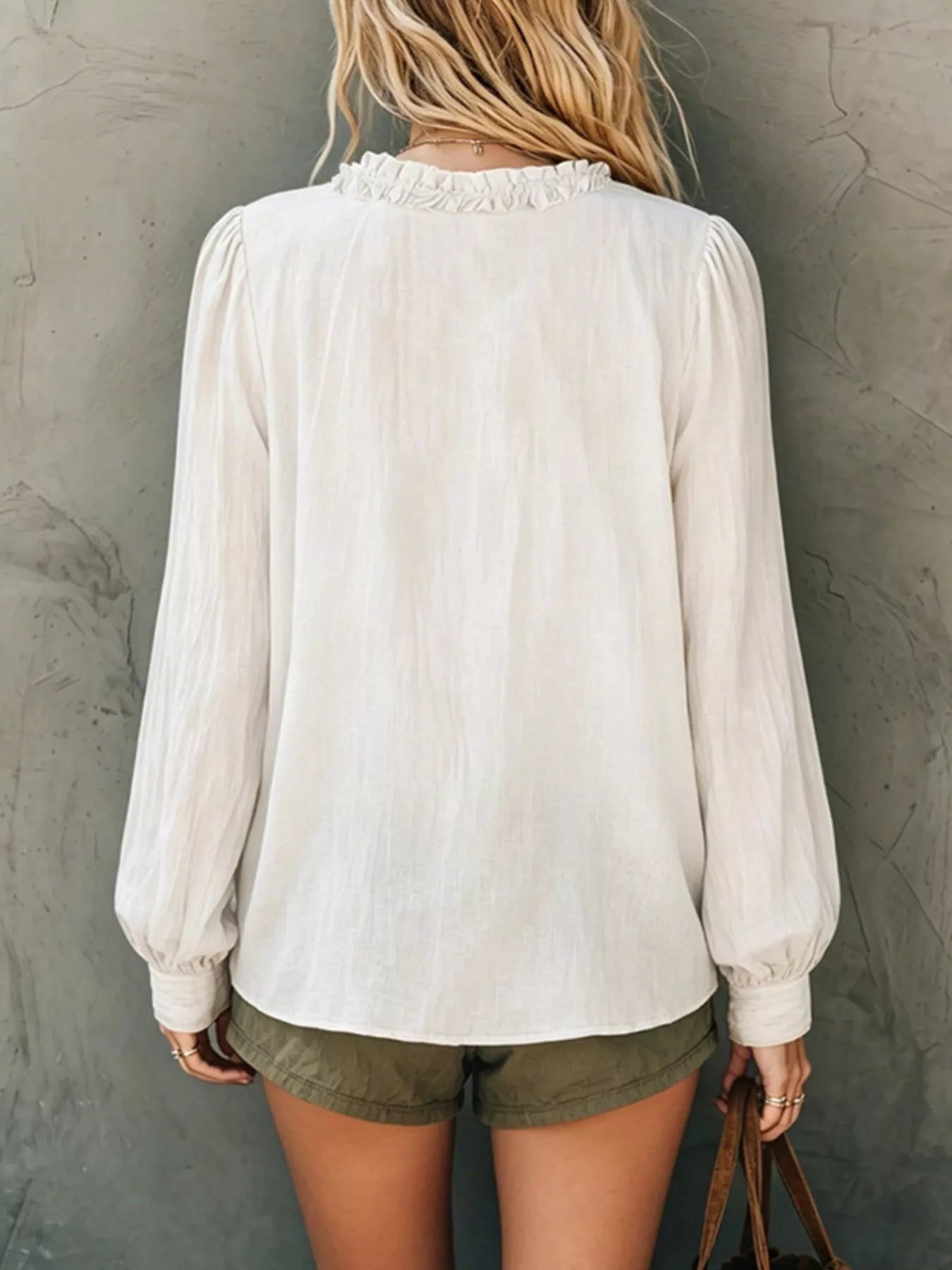 Limited-time offer: Ruffled V-neck long-sleeved shirt