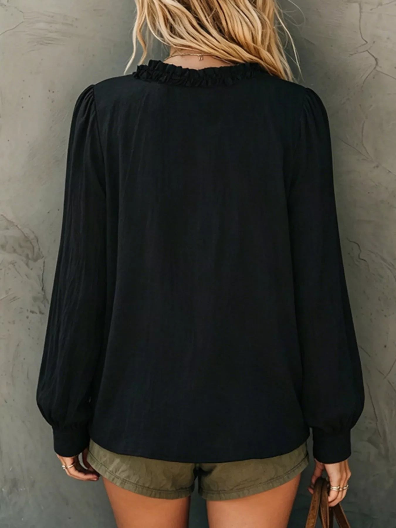 Limited-time offer: Ruffled V-neck long-sleeved shirt