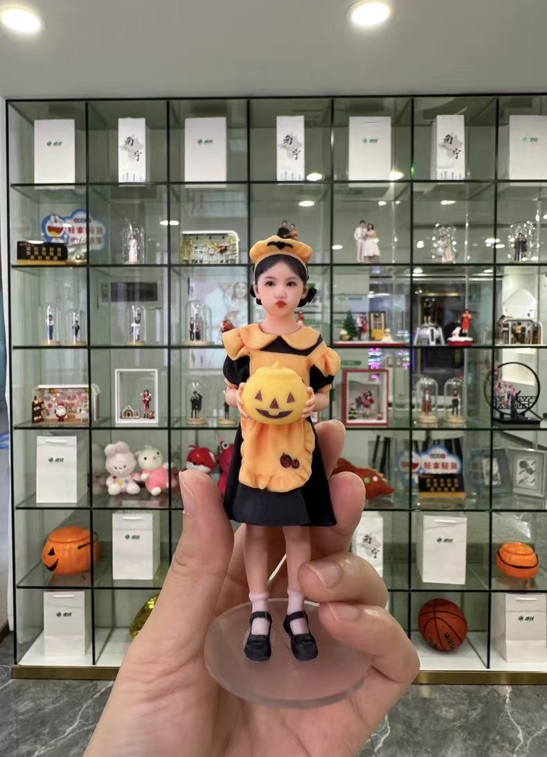 Custom 3D figurine photo sample 30 for US customers