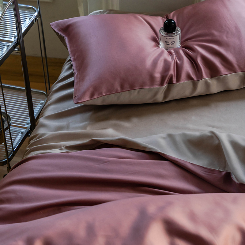 TENCEL™ Lyocell Bedding Set – Berry & Blossom Collection