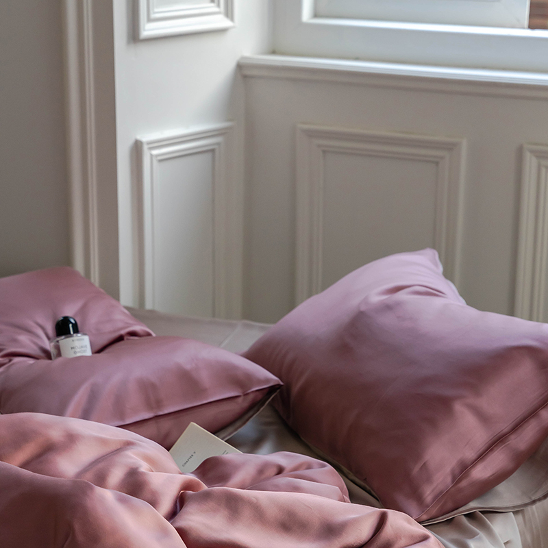 TENCEL™ Lyocell Bedding Set – Berry & Blossom Collection