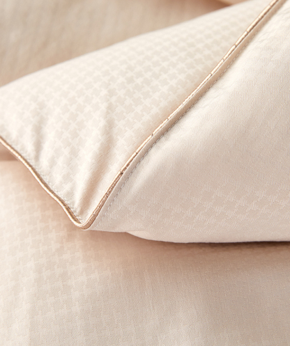 Premium Mulberry Silk Duvet – Beige
