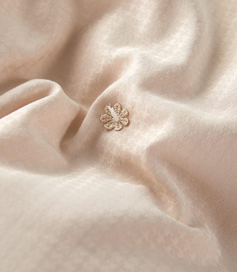 Premium Mulberry Silk Duvet – Beige