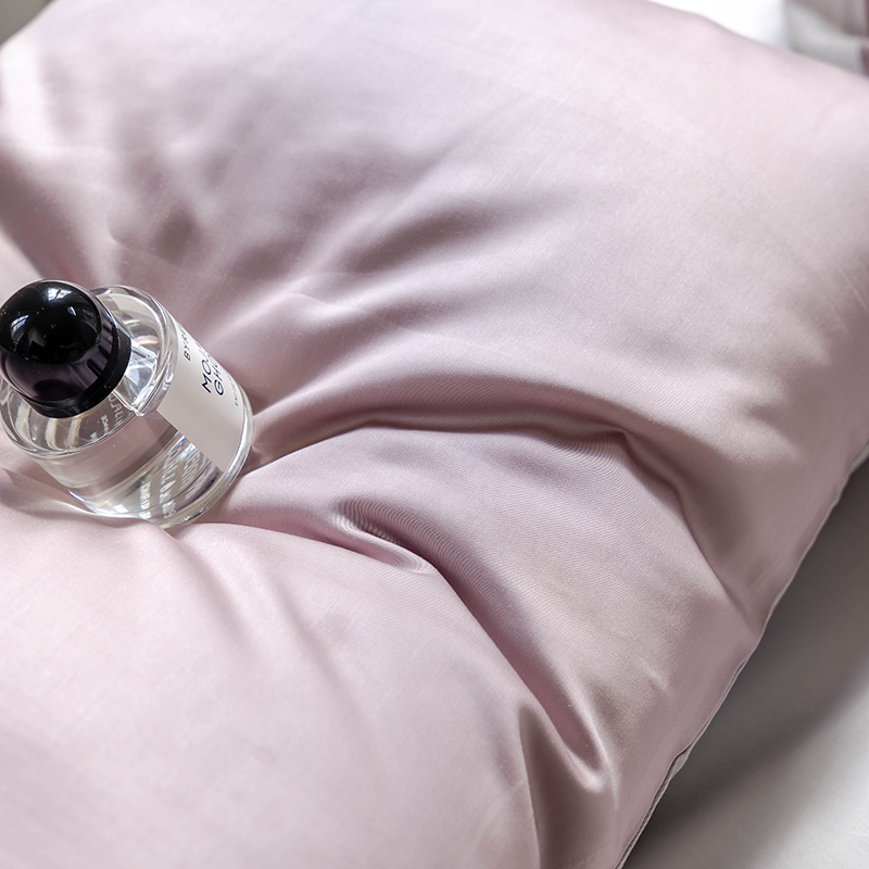 TENCEL™ Lyocell Bedding Set – Berry & Blossom Collection