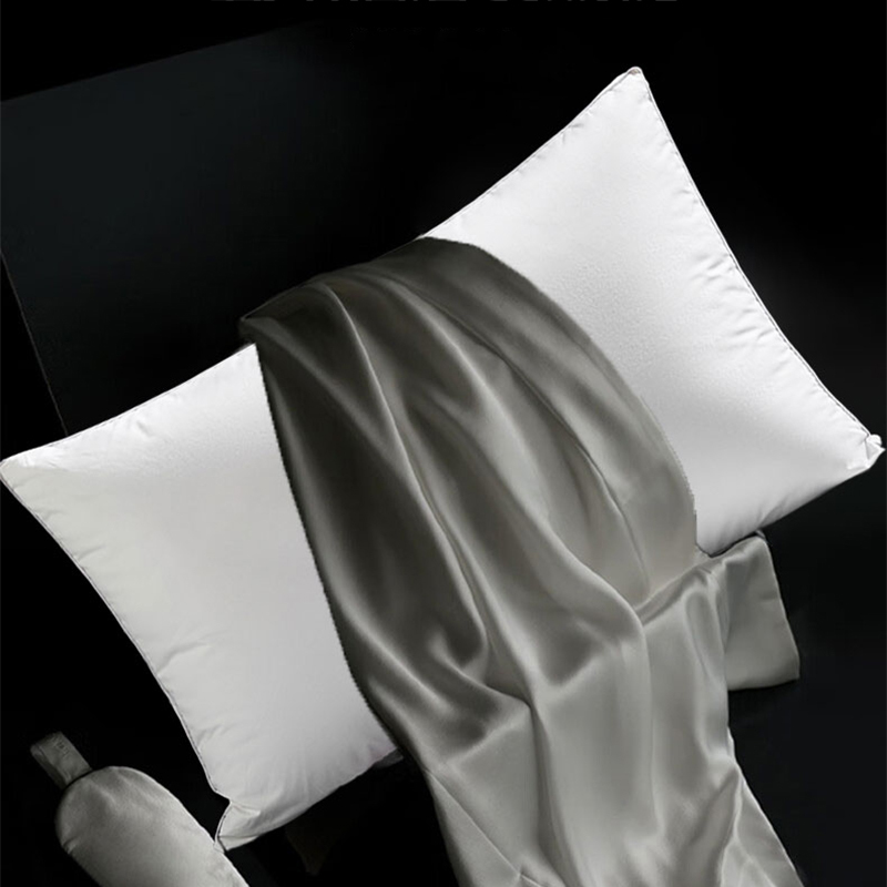 Luxury Down & Feather Pillow – Soft Hotel Comfort