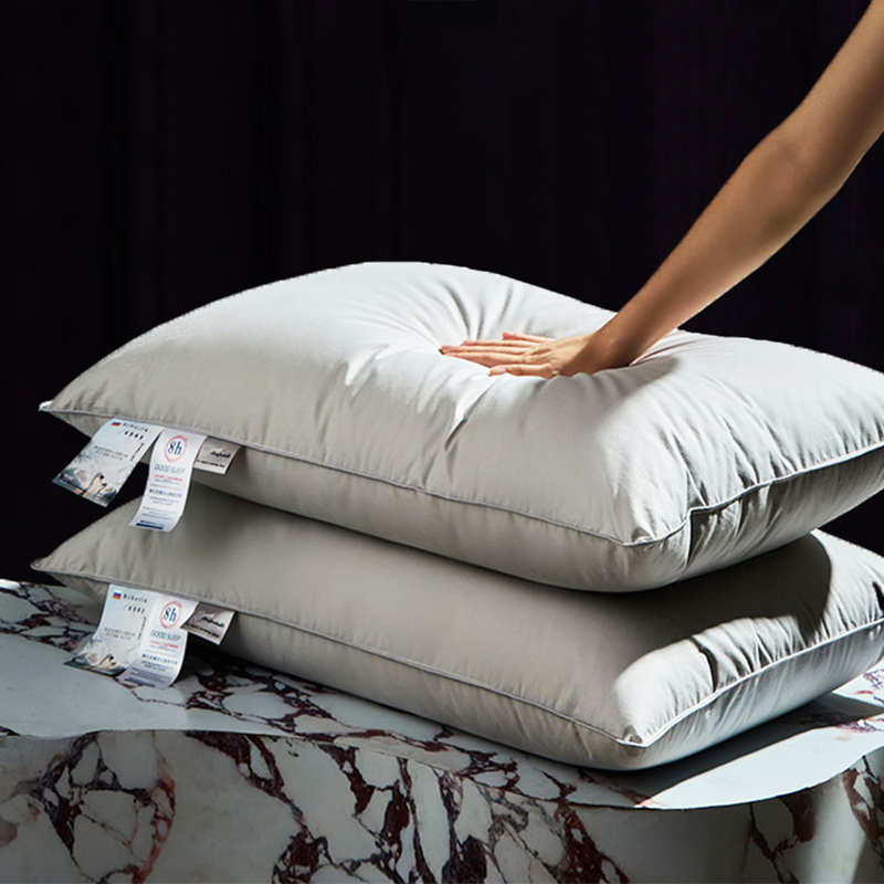 Luxury Down & Feather Pillow – Soft Hotel Comfort