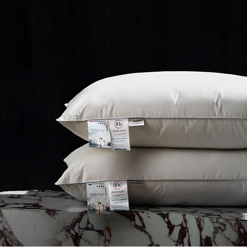 Luxury Down & Feather Pillow – Soft Hotel Comfort