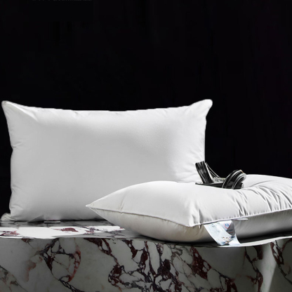 Luxury Down & Feather Pillow – Soft Hotel Comfort