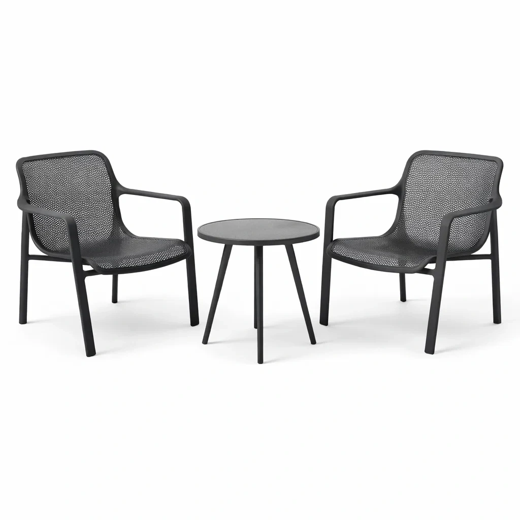 Ensemble de détente en plastique noir avec table ronde et deux fauteuils-NESTFUSIONLIVING