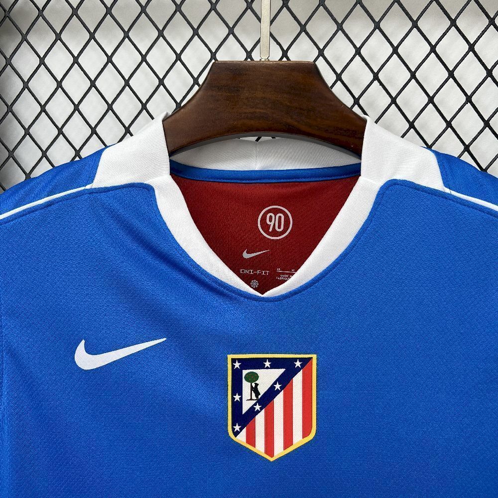 Camiseta de la tercera equipación del Atlético de Madrid (temporada 25/26)