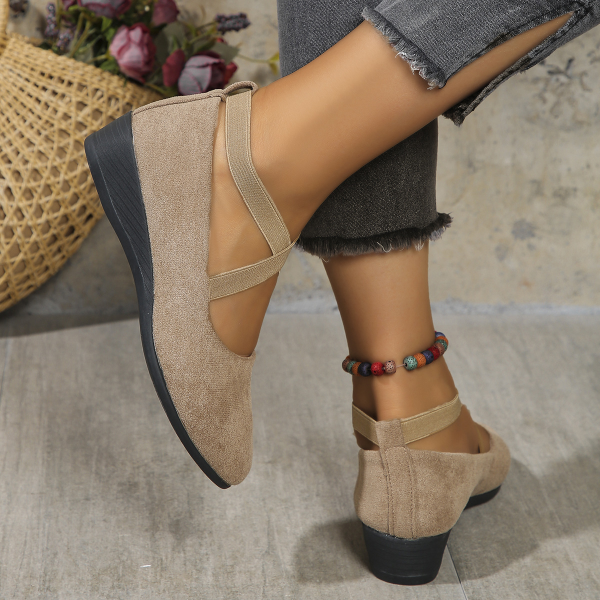 ⏰Limited Time 50% OFF🔥Women’ Closed Wedge Shoes, Stylish Closed Toe Design in Faux Suede Soft Toe Wedge-