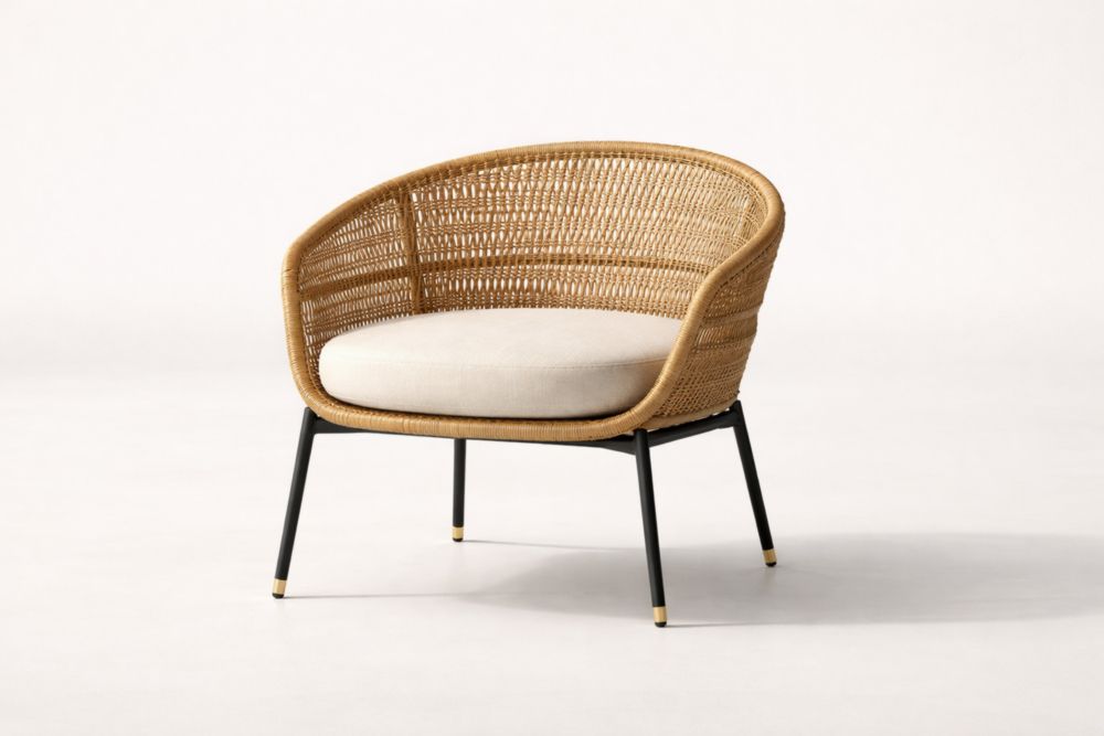 Fauteuil club d'extérieur en rotin synthétique et acier avec coussin beige