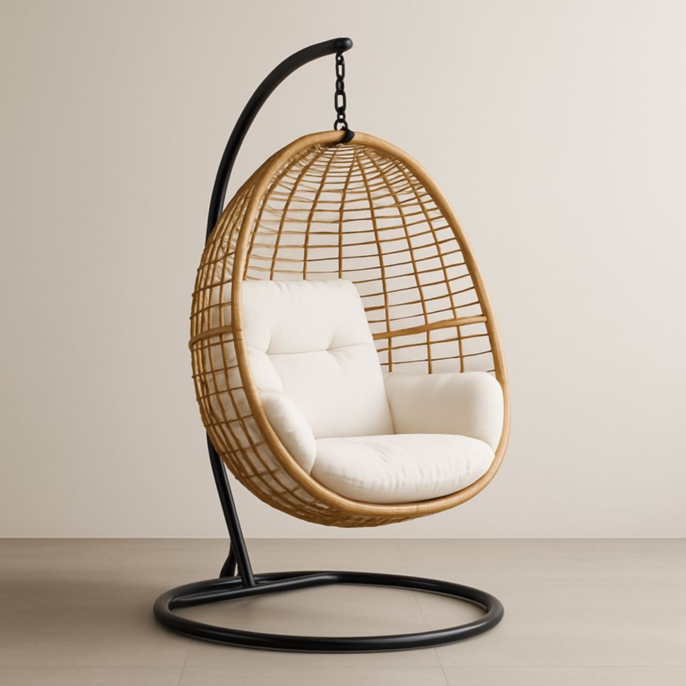 Chaise suspendue en résine tressée avec support en métal et coussins crème