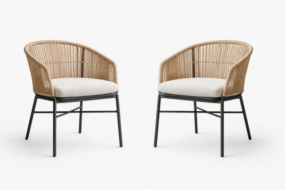 Paire de fauteuils en rotin avec coussin en polyester beige