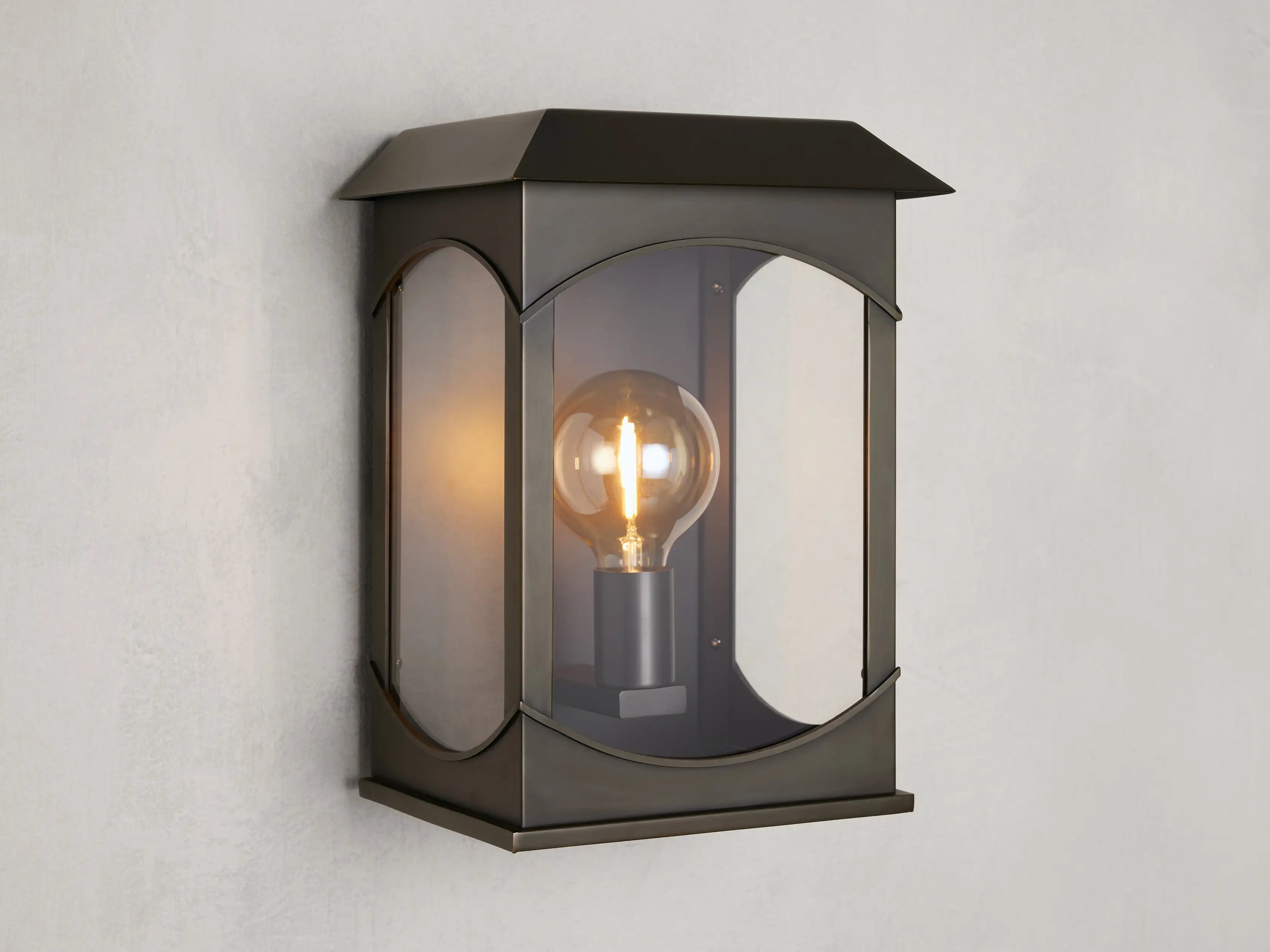 Fagdalen Outdoor Wall Sconce