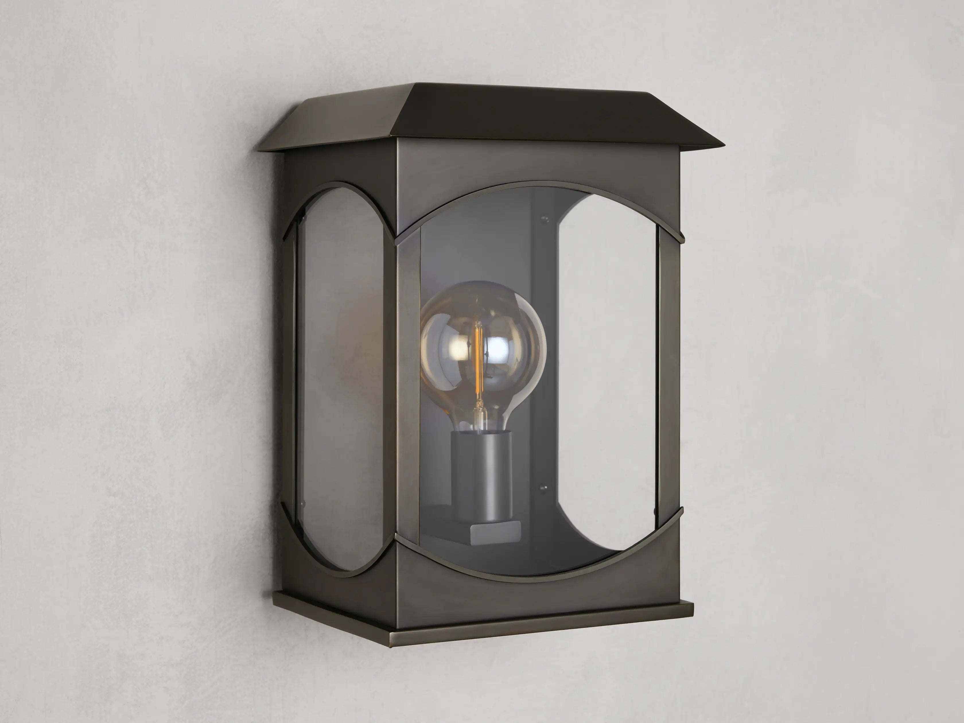 Fagdalen Outdoor Wall Sconce