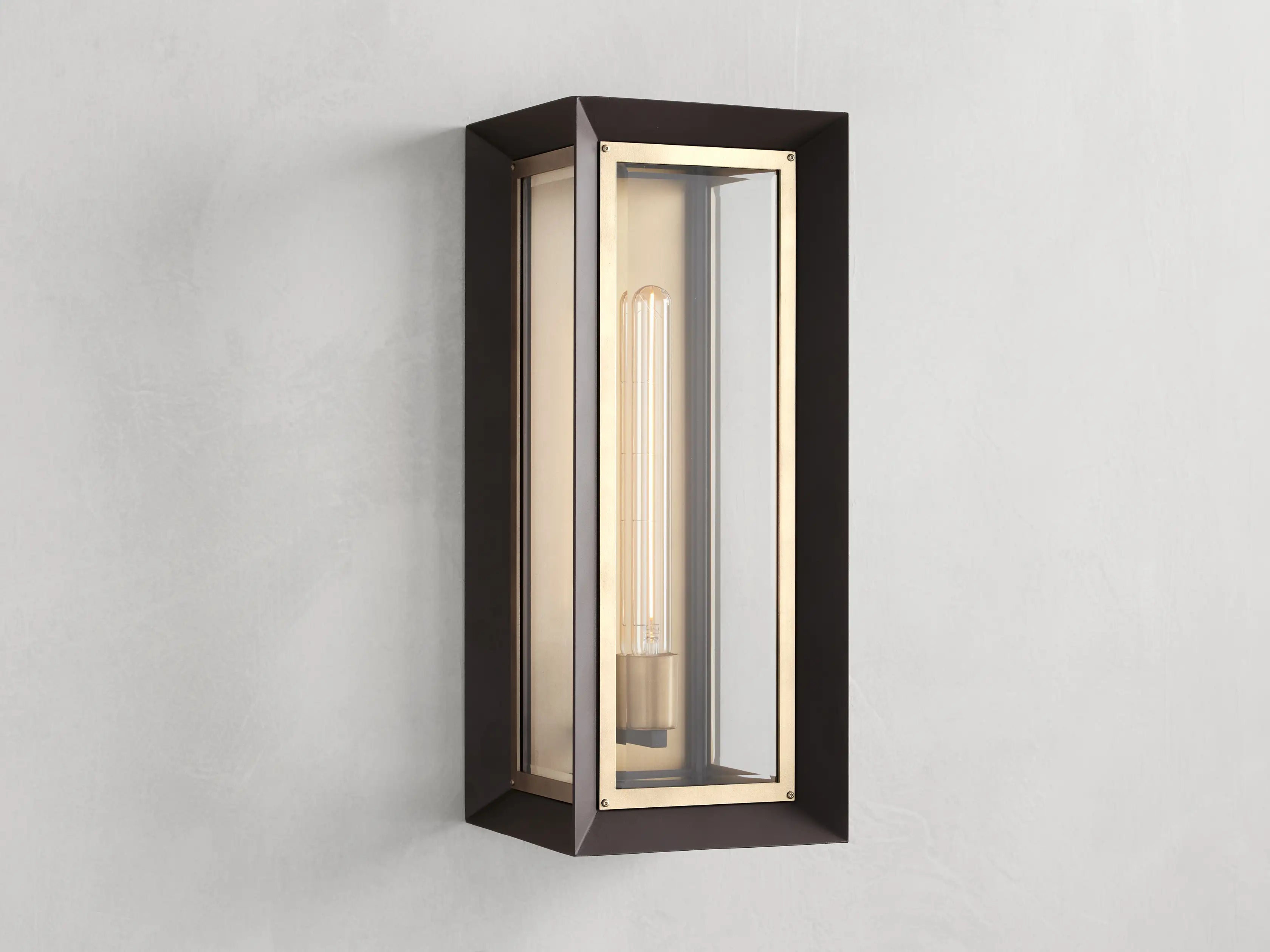 Famon Outdoor Wall Sconce