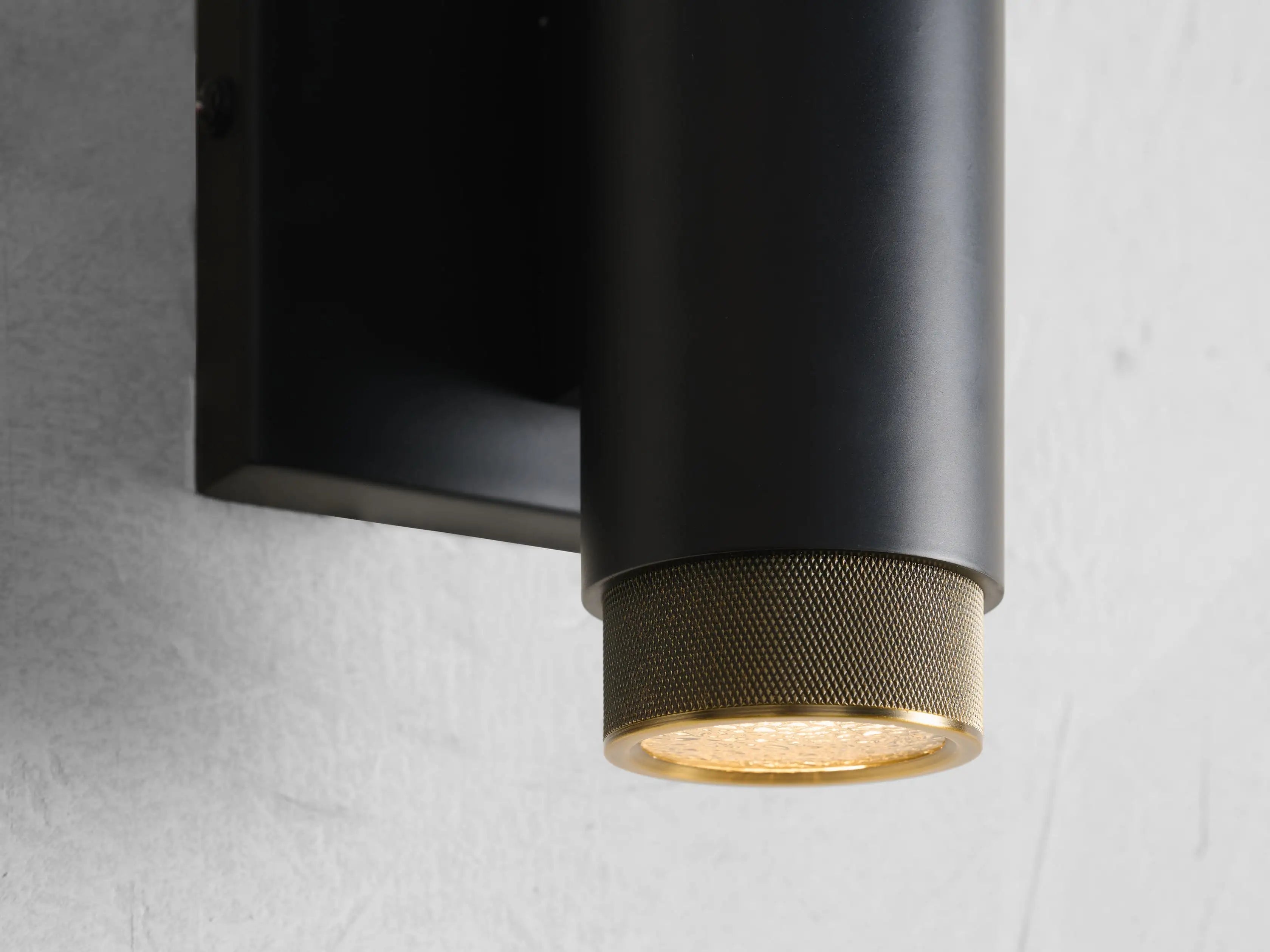Nalight 2-Light Outdoor Wall Sconce