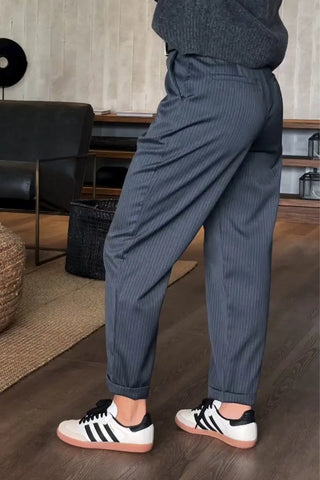 pants side view