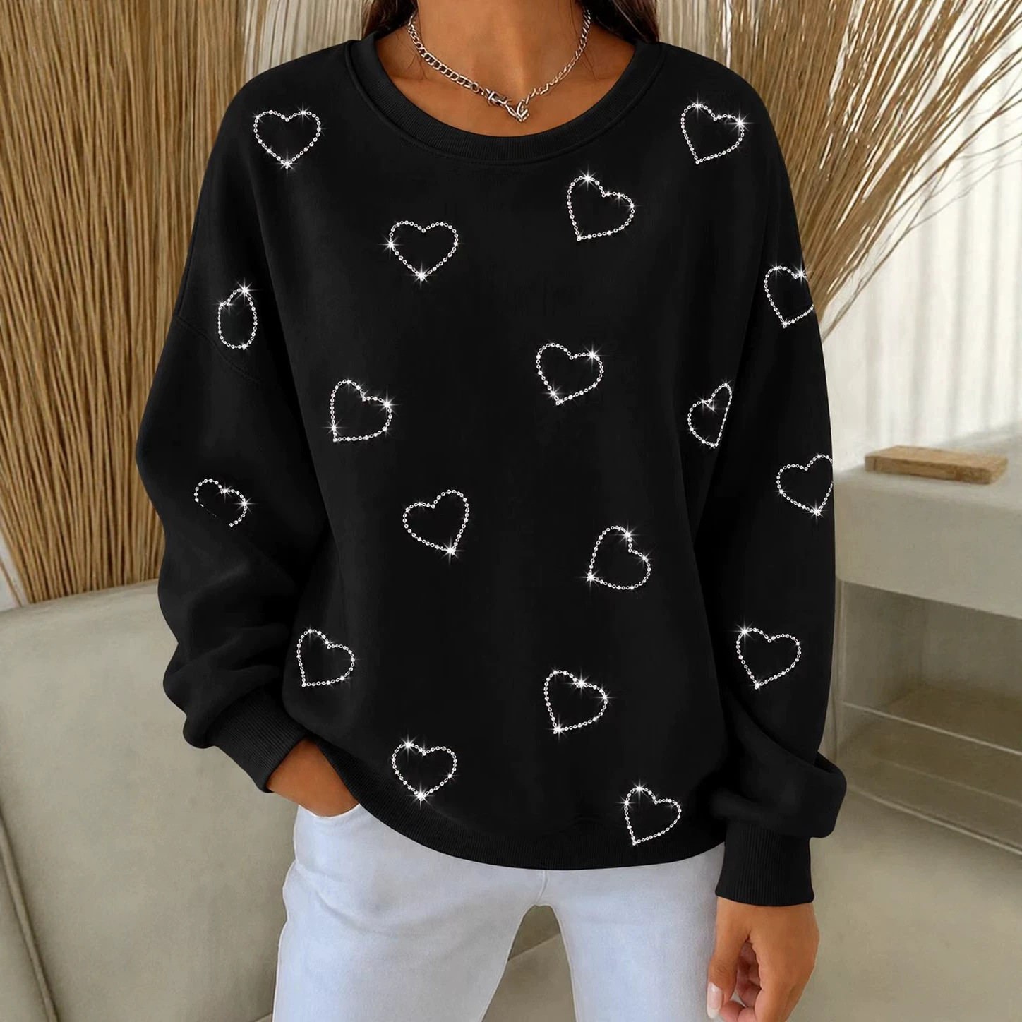 Elegant Heart Print Crewneck Long-Sleeve Pullover Sweatshirt