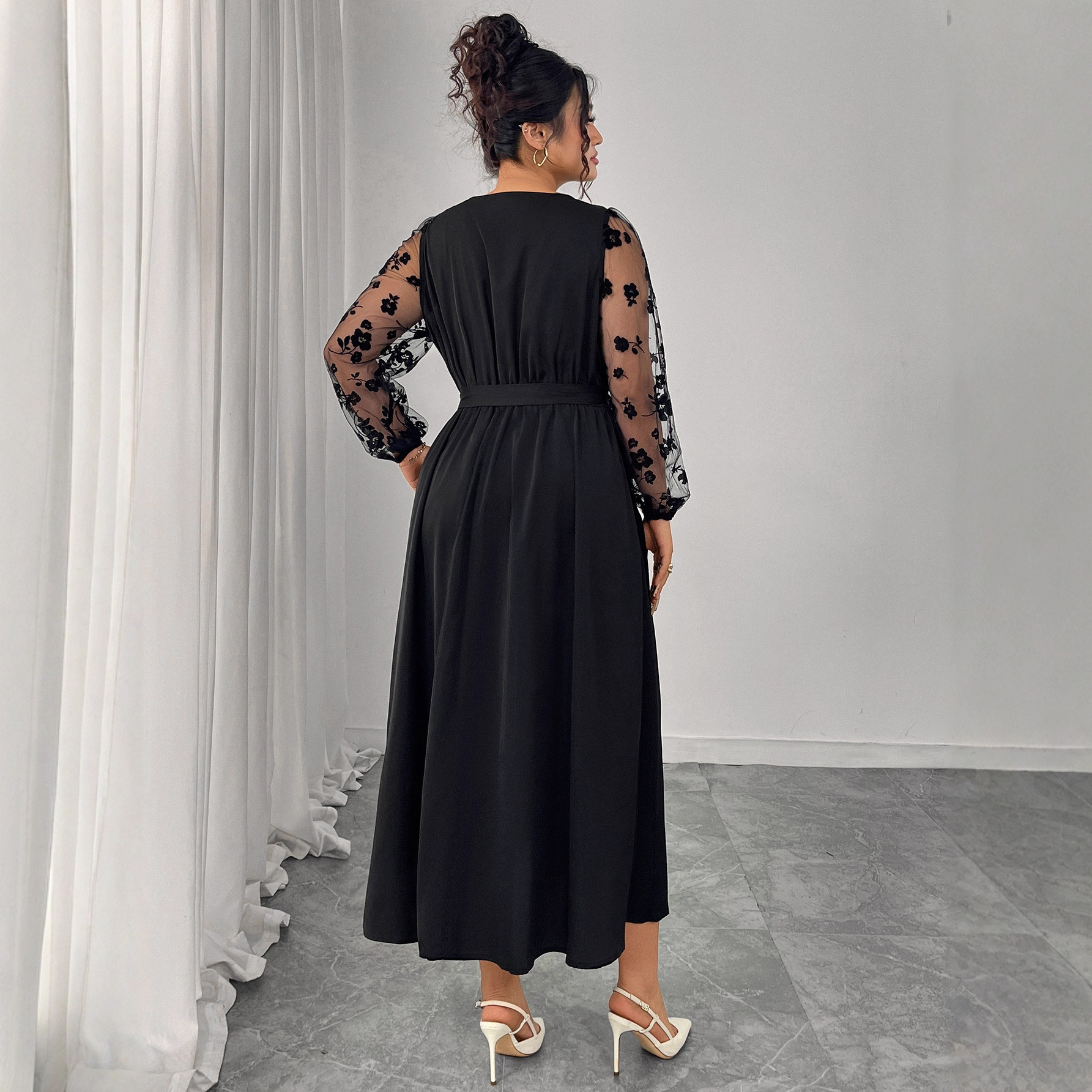 High-Waist V-Neck Lace Long-Sleeve Tie Dress