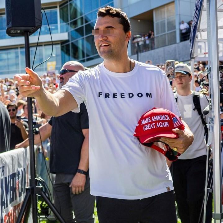 [UNISEX SWEATSHIRT🌟 Freedom Shirt – Timeless Unisex Tee Celebrating Faith, Hope & Everyday Strength-Comfort & Reliable