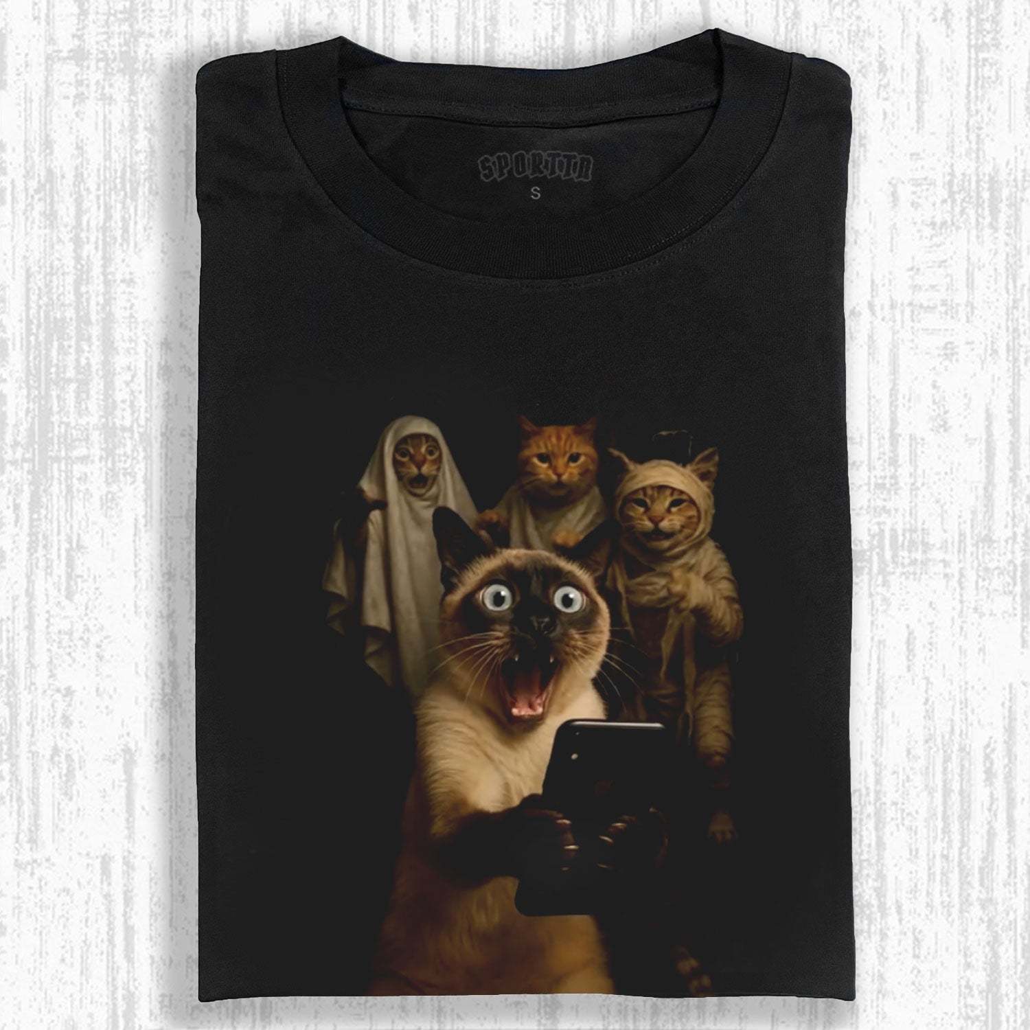 CAT’S THRILLER PARTY SELFIE TEE
