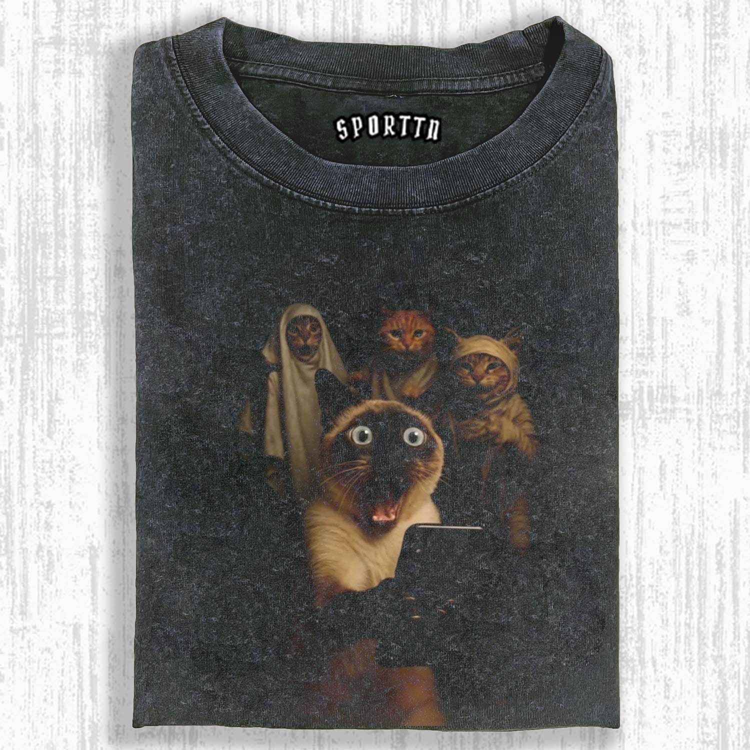 CAT’S THRILLER PARTY SELFIE TEE
